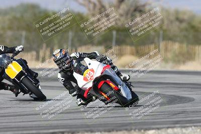 media/Dec-01-2025-Moto Forza (Mon) [[2daa91e15f]]/1-Advanced Group/Session 3 (Turn 3)/
